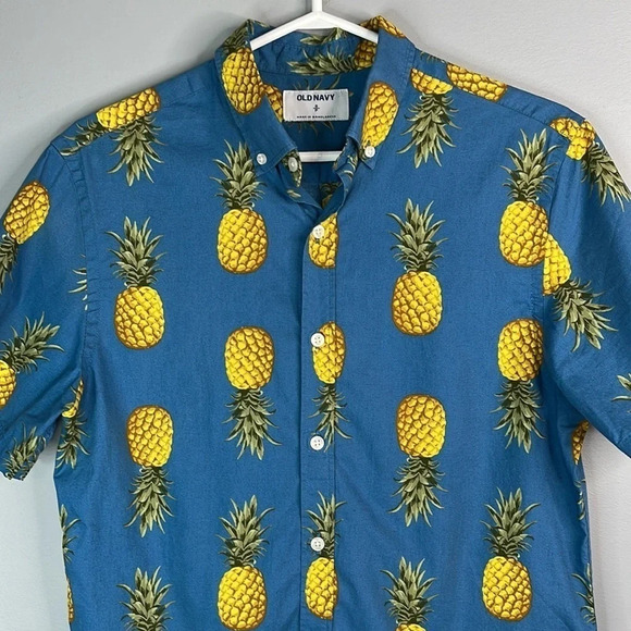 5/$25 OLD NAVY Mens Pineapple Print Button Down Shirt Blue Short Sleeve S - Picture 3 of 10